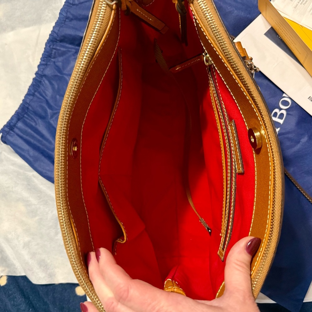 Dooney & Bourke Tan (Natural) Leather Tote w/matching Wallet - Picture 11 of 15